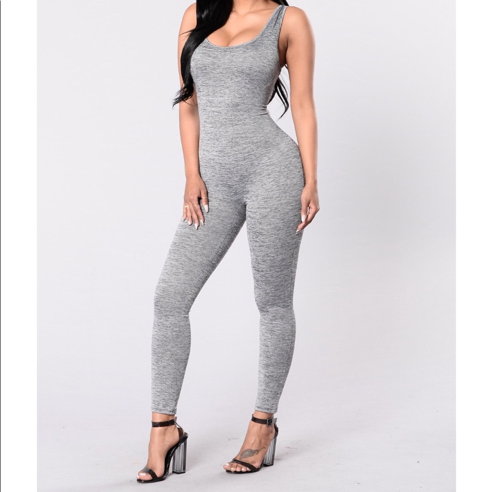 FASHION NOVA JUMPSUIT